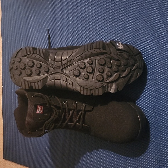 Ecko Brand Suede Black Boots - Picture 5 of 5